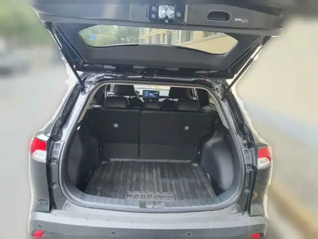 Toyota Corolla Cross — Фото автомобиля 5