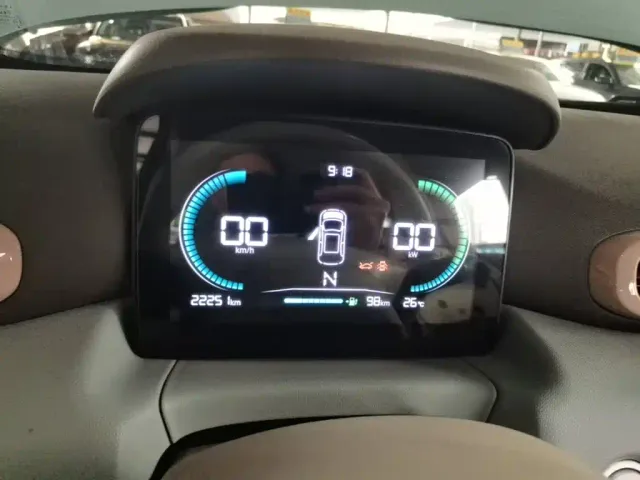 Leapmotor T03 — Фото автомобиля 11