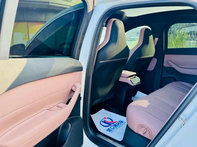 Nio EC6 — Фото автомобиля 13