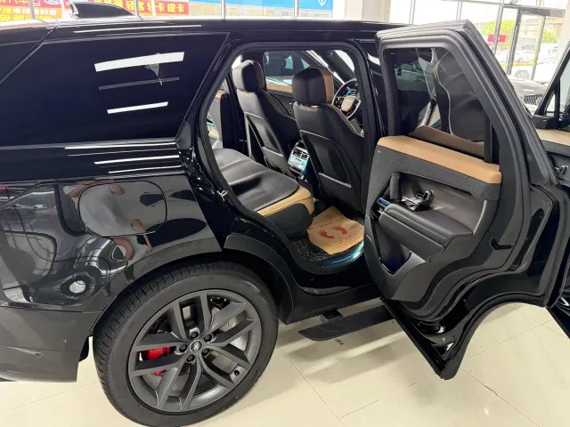 Land Rover Range Rover Sport — Фото автомобиля 8