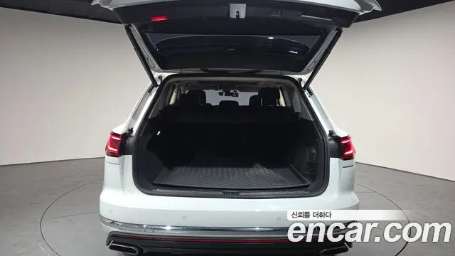 Volkswagen Touareg Touareg 3 поколение 3.0 TDI Prestige — Фото автомобиля 23