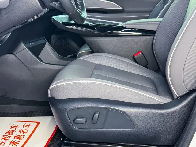 Buick E5 — Фото автомобиля 5