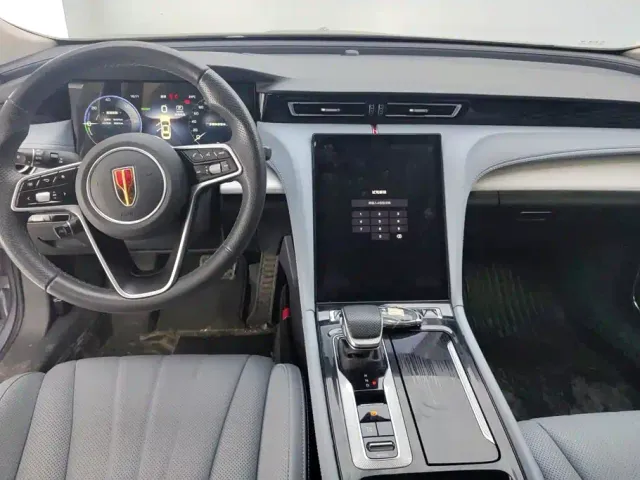 Hongqi H5 PHEV — Фото автомобиля 12