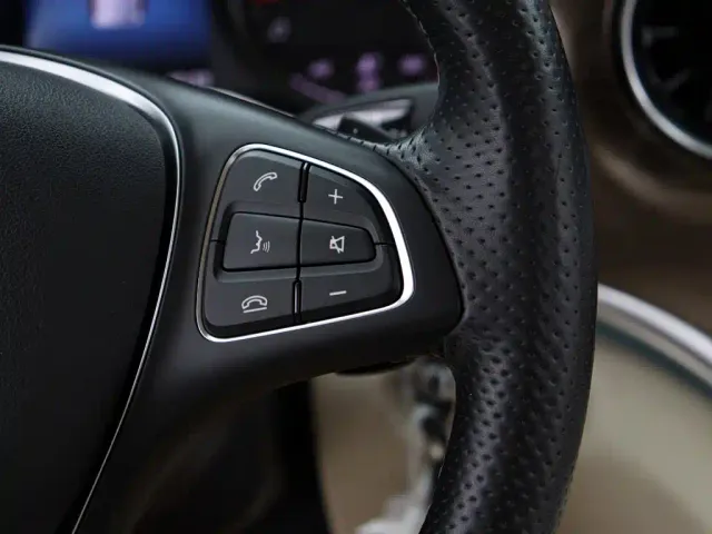 Mercedes-Benz V-Class — Фото автомобиля 17