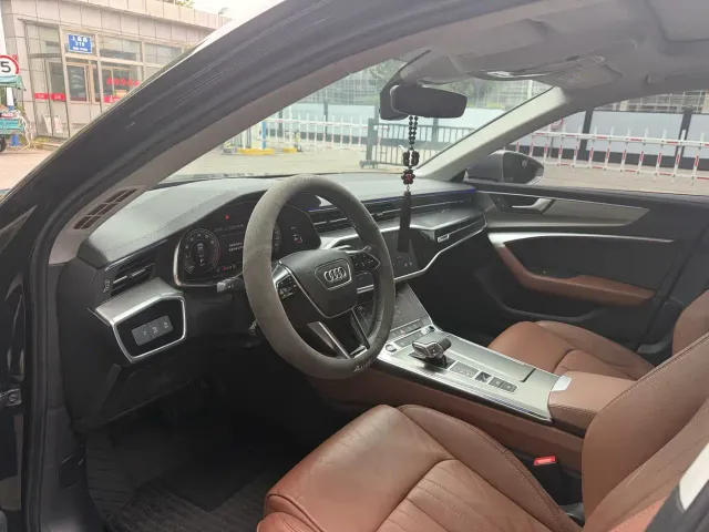 Audi A6L — Фото автомобиля 4