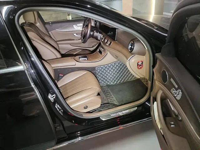 Mercedes-Benz E-Class — Фото автомобиля 10