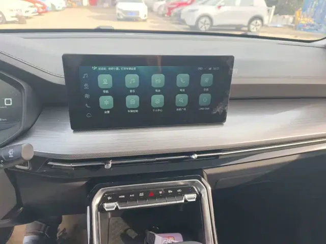 Wuling Asta — Фото автомобиля 12