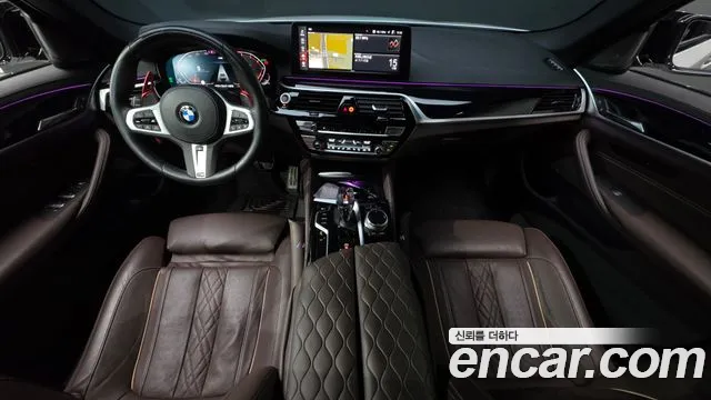 BMW 5 Series G30 — Фото автомобиля 10
