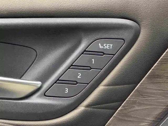 Toyota Vellfire — Фото автомобиля 17