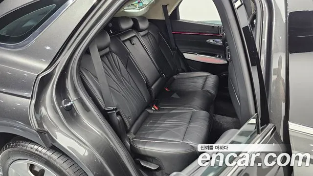 Genesis GV70 — Фото автомобиля 11