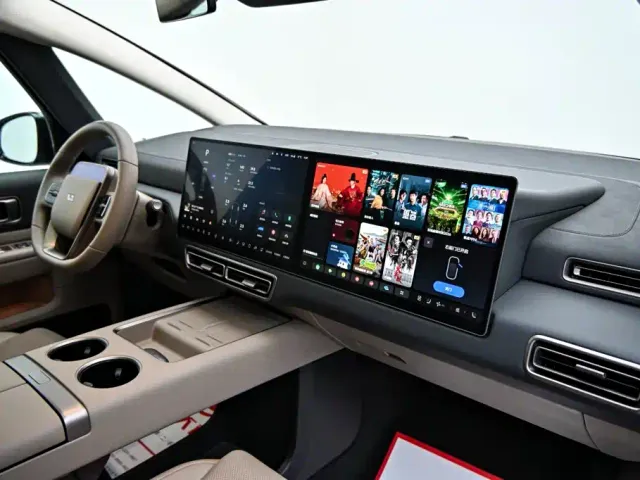 Li Auto MEGA — Фото автомобиля 18