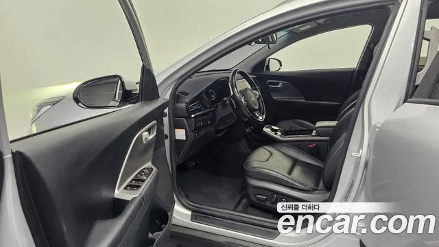 Kia Niro — Фото автомобиля 15