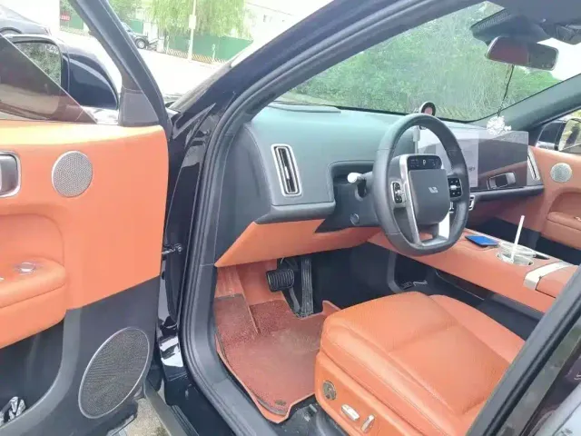 Li Auto L6 — Фото автомобиля 3