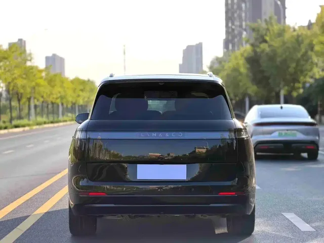 Lynk & Co 900 — Фото автомобиля 5