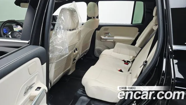 Mercedes-Benz EQB — Фото автомобиля 11