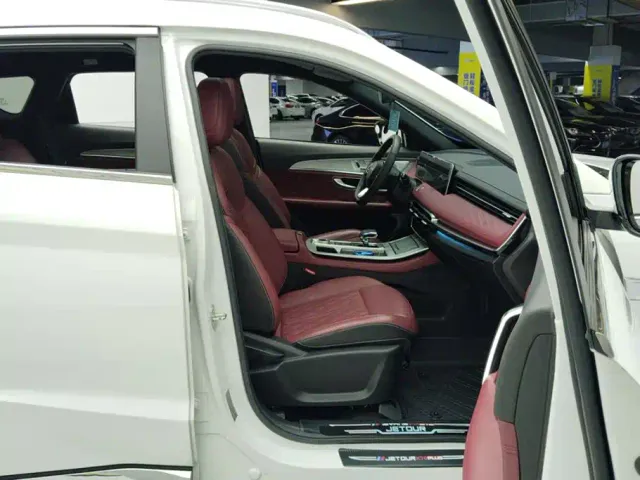 Jetour X70 Plus — Фото автомобиля 8