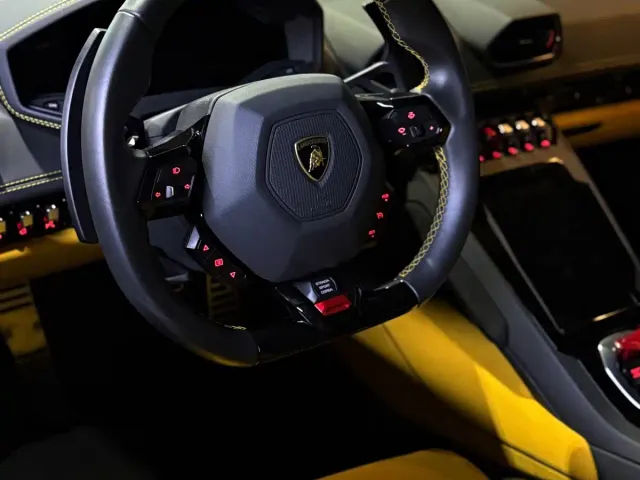 Lamborghini Huracan — Фото автомобиля 4