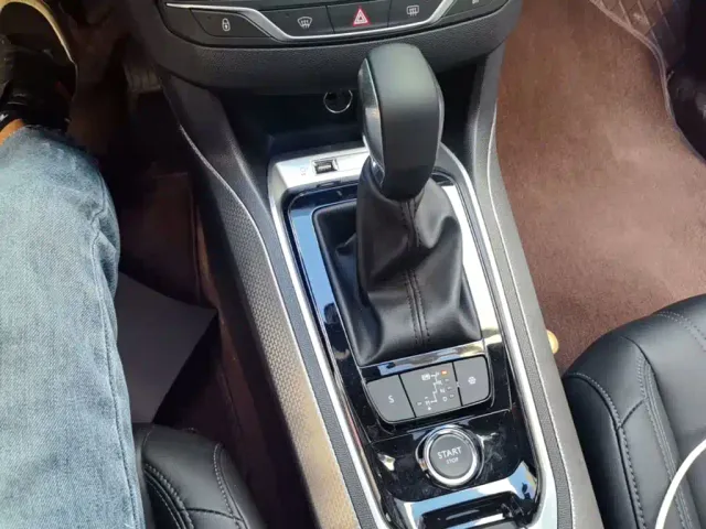 Peugeot 408 — Фото автомобиля 13