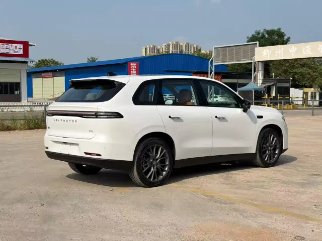 Leapmotor C10 — Фото автомобиля 4