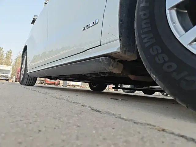 Toyota Sienna — Фото автомобиля 20