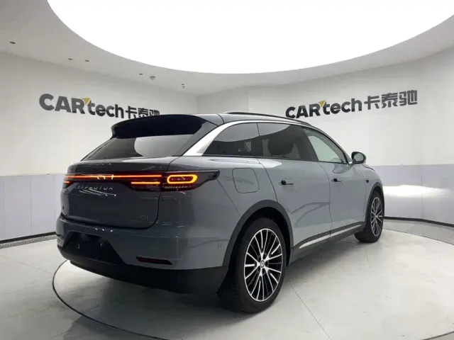 Leapmotor C11 — Фото автомобиля 5