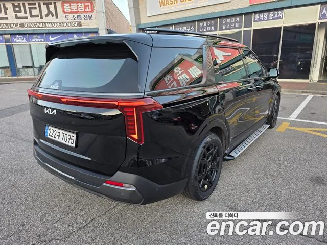Kia Carnival Generation 4 — Фото автомобиля 5