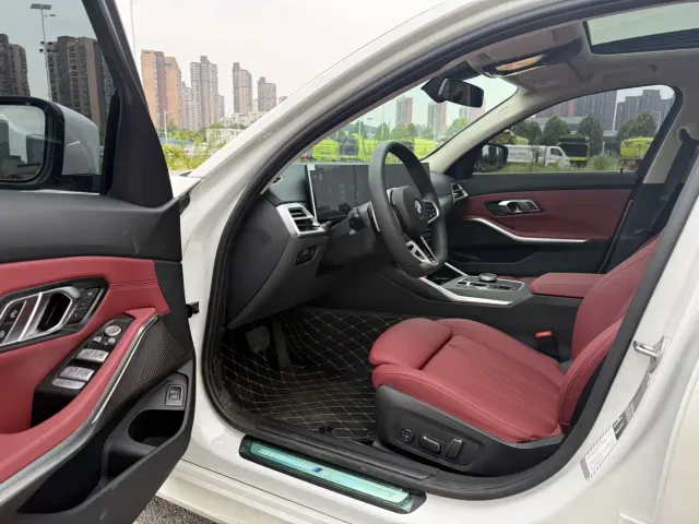 BMW 3 Series — Фото автомобиля 4
