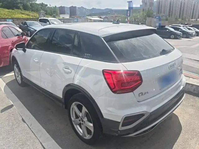 Audi Q2L — Фото автомобиля 22