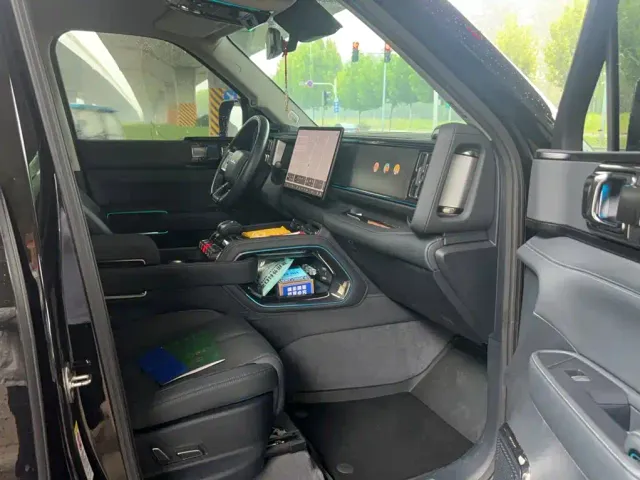 BYD FangChengBao Leopard 5 — Фото автомобиля 7