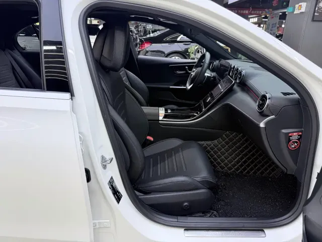 Mercedes-Benz C-Class — Фото автомобиля 13