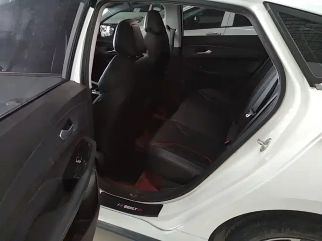 Geely Binrui — Фото автомобиля 16