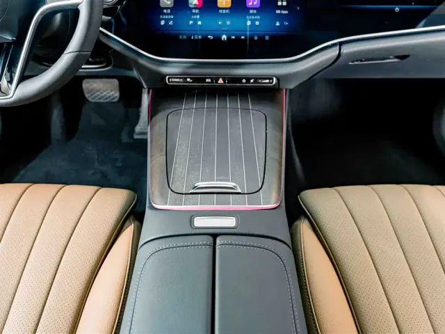 Mercedes-Benz E-Class — Фото автомобиля 14