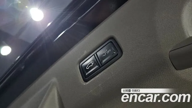 Kia Carnival — Фото автомобиля 25