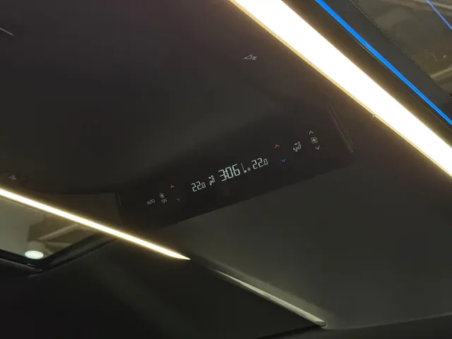 Toyota Alphard — Фото автомобиля 19
