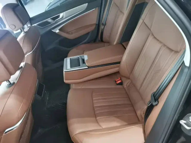Audi A6L — Фото автомобиля 21