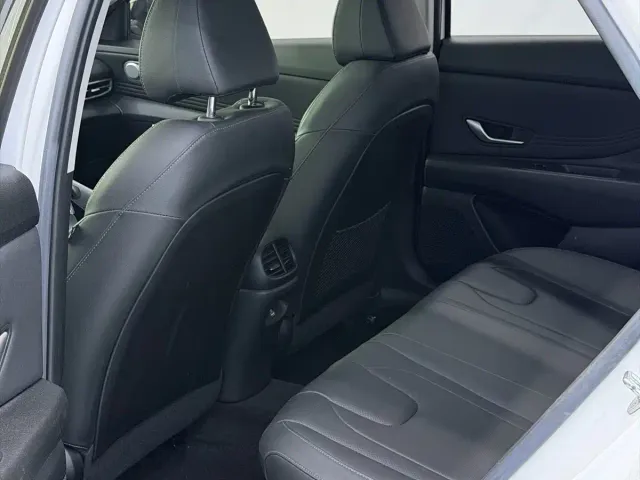 Hyundai Elantra — Фото автомобиля 8
