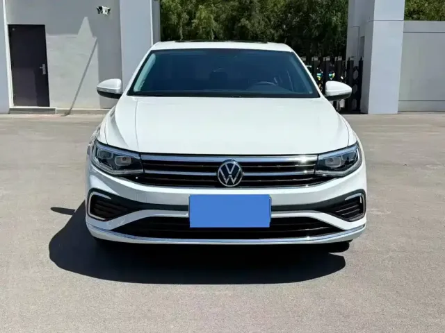 Volkswagen Bora — Фото автомобиля 2