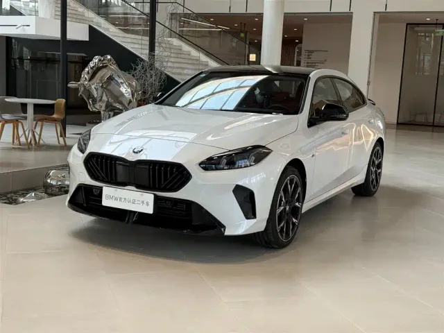 Фотография автомобиля — BMW 2 Series