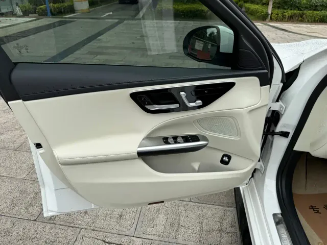 Mercedes-Benz C-Class — Фото автомобиля 17