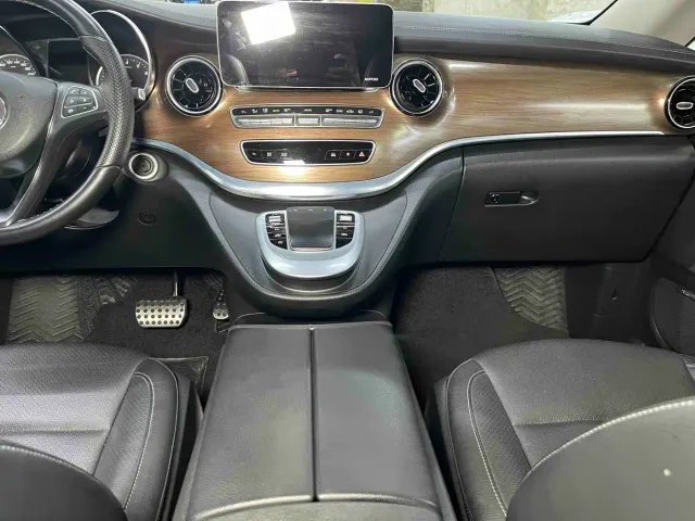 Mercedes-Benz V-Class — Фото автомобиля 13
