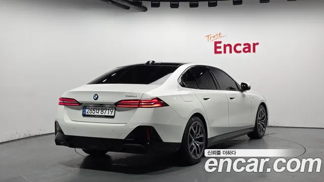 BMW 5-Series 5 серия (G60) 523d M Sport — Фото автомобиля 2