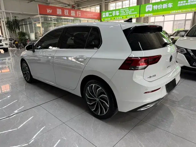 Volkswagen Golf 2023 Facelift 280TSI DSG Pro — Фото автомобиля 6