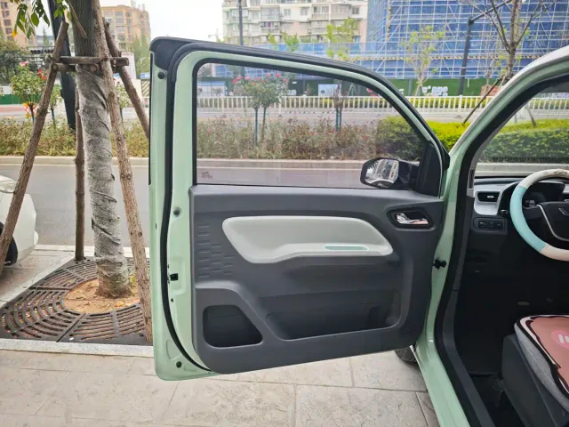 Wuling Hongguang Mini EV — Фото автомобиля 10