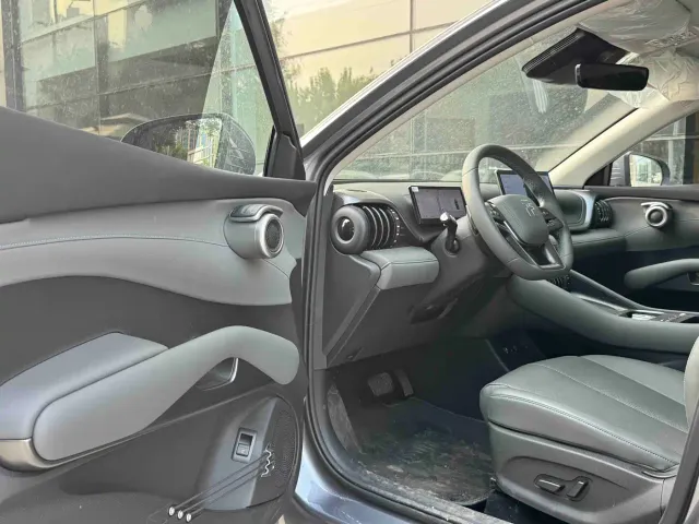 BYD Yuan PLUS — Фото автомобиля 3