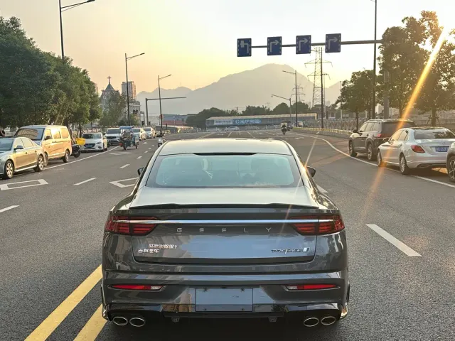 Geely Xingrui — Фото автомобиля 15