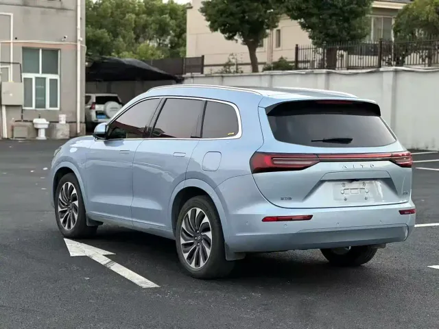 Aito M7 — Фото автомобиля 2