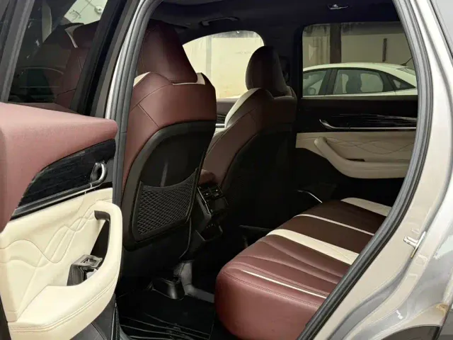 Geely Xingyue L — Фото автомобиля 5