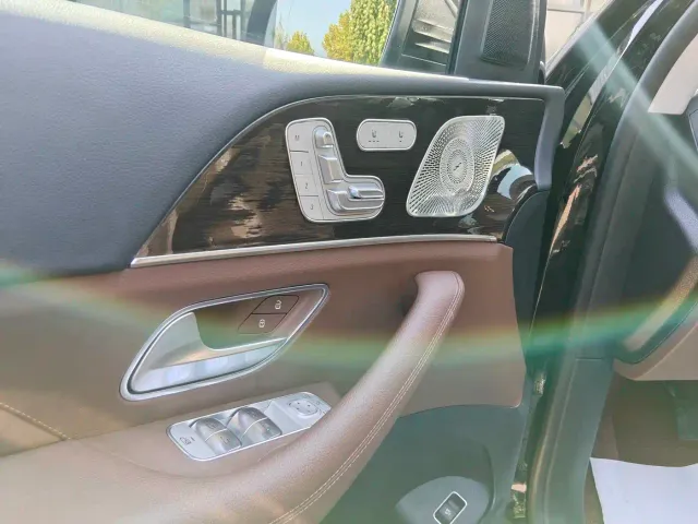 Mercedes-Benz GLE-Class — Фото автомобиля 3
