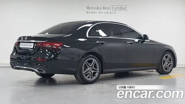 Mercedes-Benz E-Class — Фото автомобиля 2