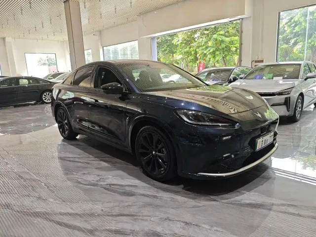 Arcfox Alpha S — Фото автомобиля 3